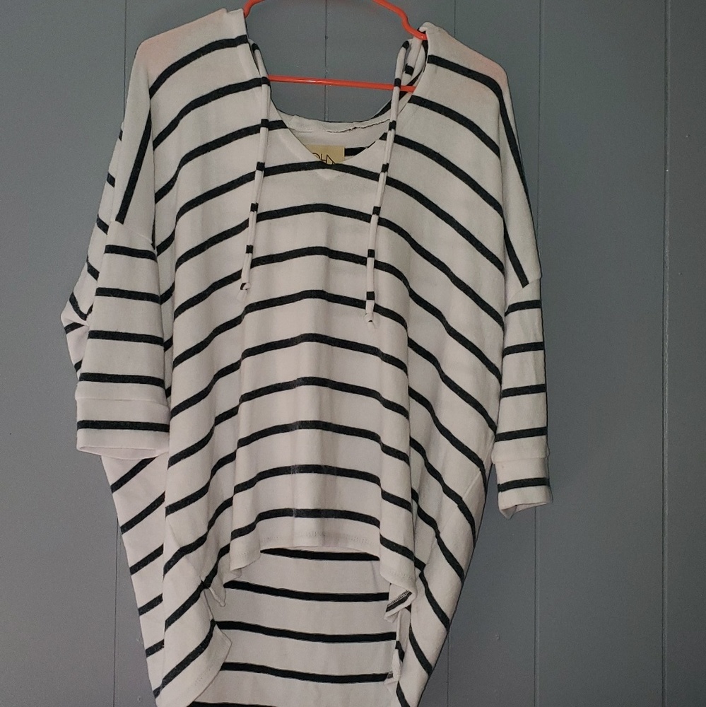 Like new ** CHASER 3/4 SLEEVE STRIPED SWEATER